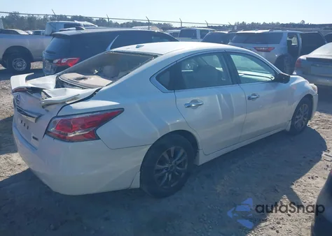 2015 Nissan Altima 2.5 из США, поврежденный, VIN 1N4AL3AP0FC476853